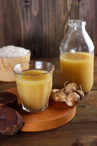 minuman jamu tradisional Indonesia untuk menjaga kesehatan tubuh